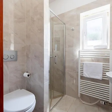 Wellness & Boutique Pod Lipkami Prague