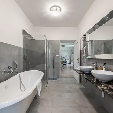 Wellness & Boutique Pod Lipkami 4* Prague