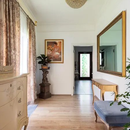 Wellness & Boutique Pod Lipkami Prague